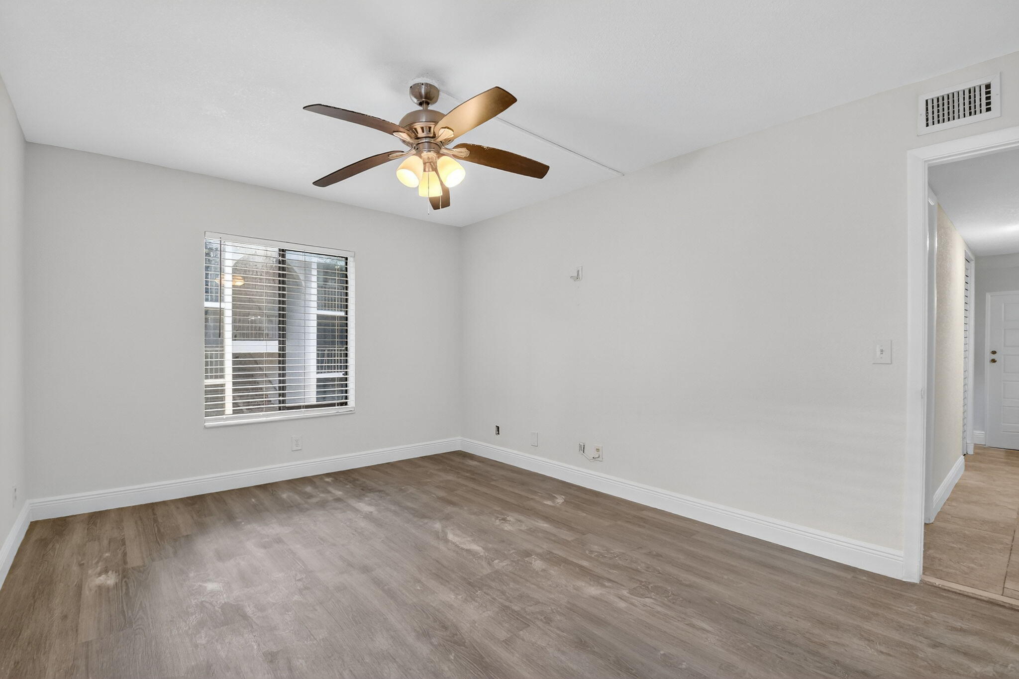 CHARTER CLUB OF PALM BEACH CONDO - Residential Lease