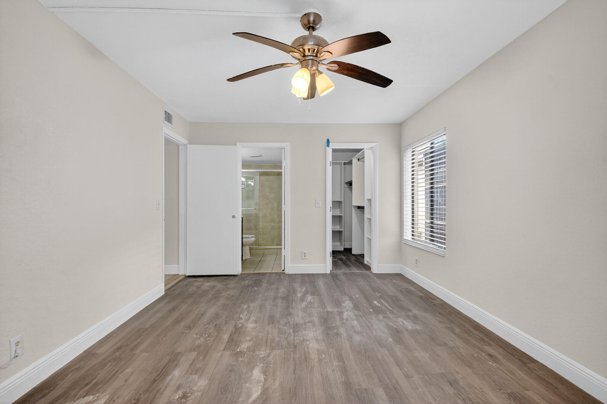 CHARTER CLUB OF PALM BEACH CONDO - Residential Lease