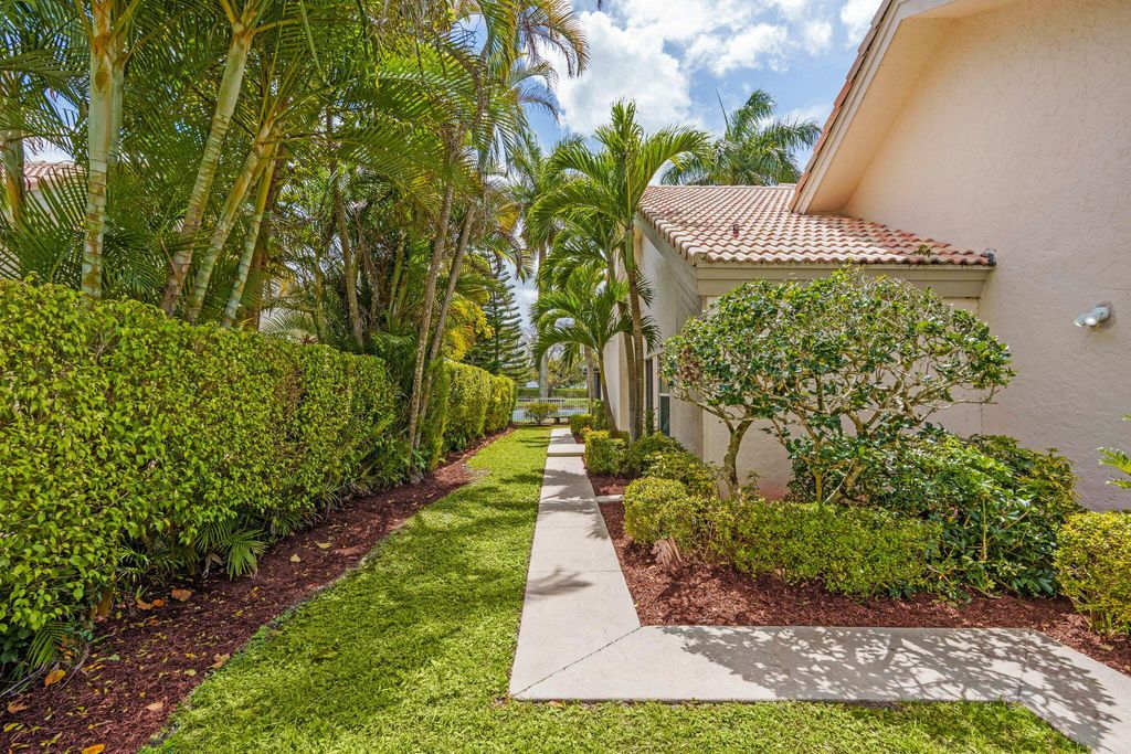 Photo of 9722 Erica Court, Boca Raton, FL 33496 (MLS # B26012831)