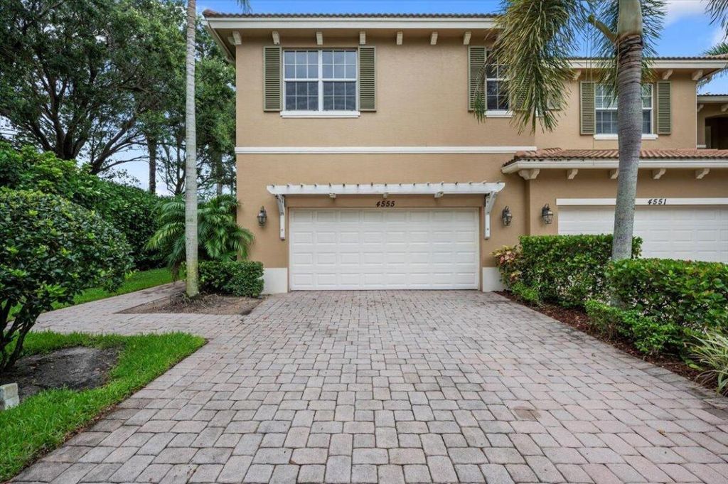 Photo of 4555 Cadiz Circle, Palm Beach Gardens, FL 33418 (MLS # R10997241)