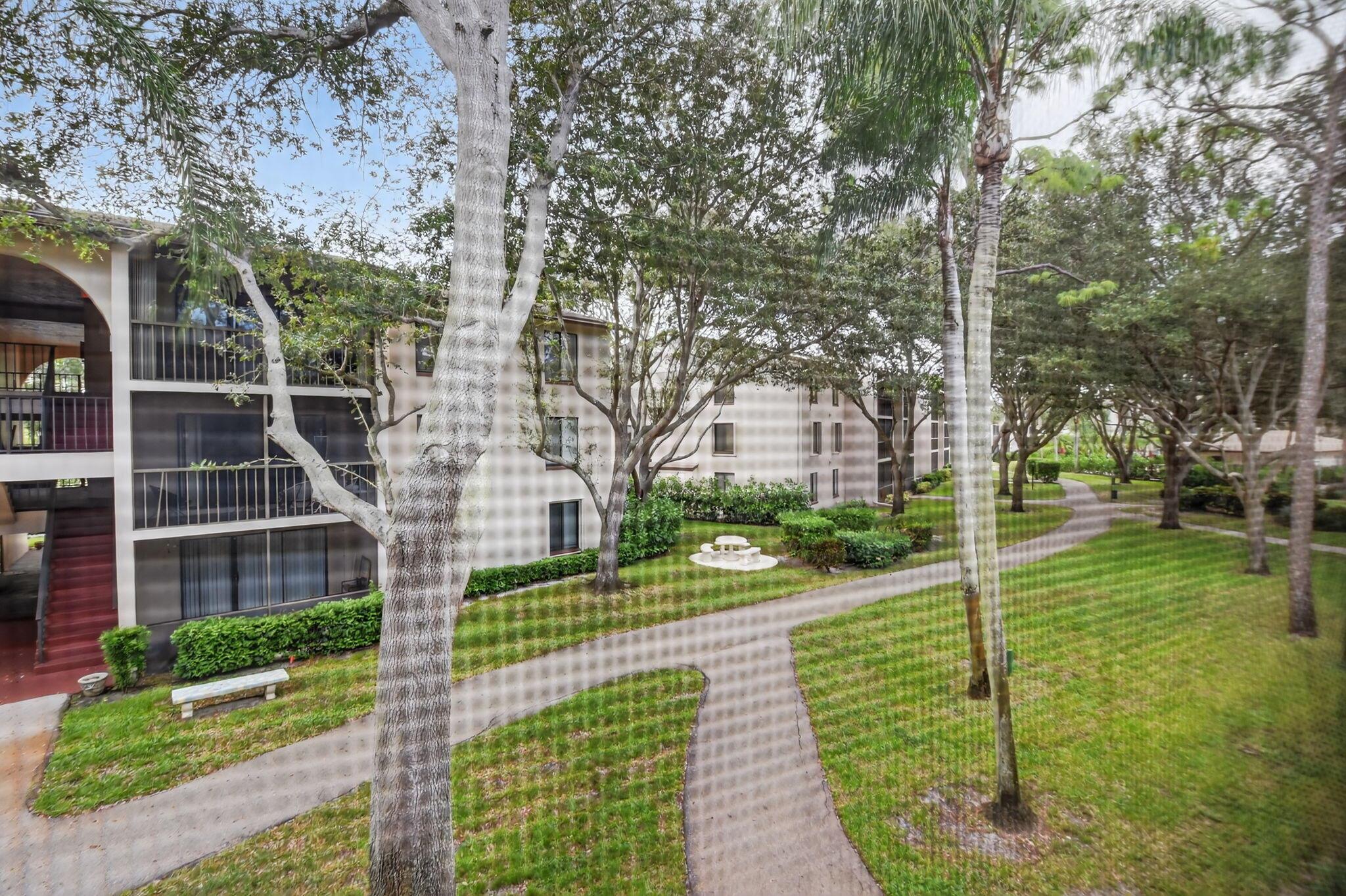 CHARTER CLUB OF PALM BEAC - Residential