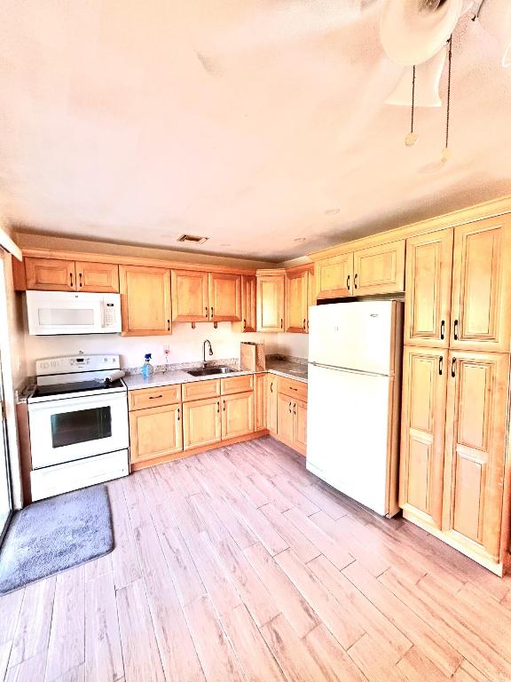 PALM BEACH SQUARE UNIT 2 - Residential