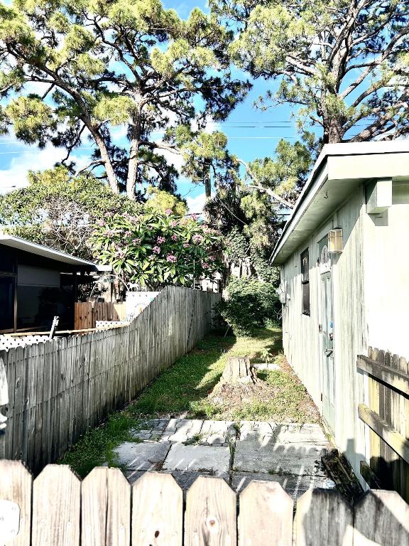 PALM BEACH SQUARE UNIT 2 - Residential