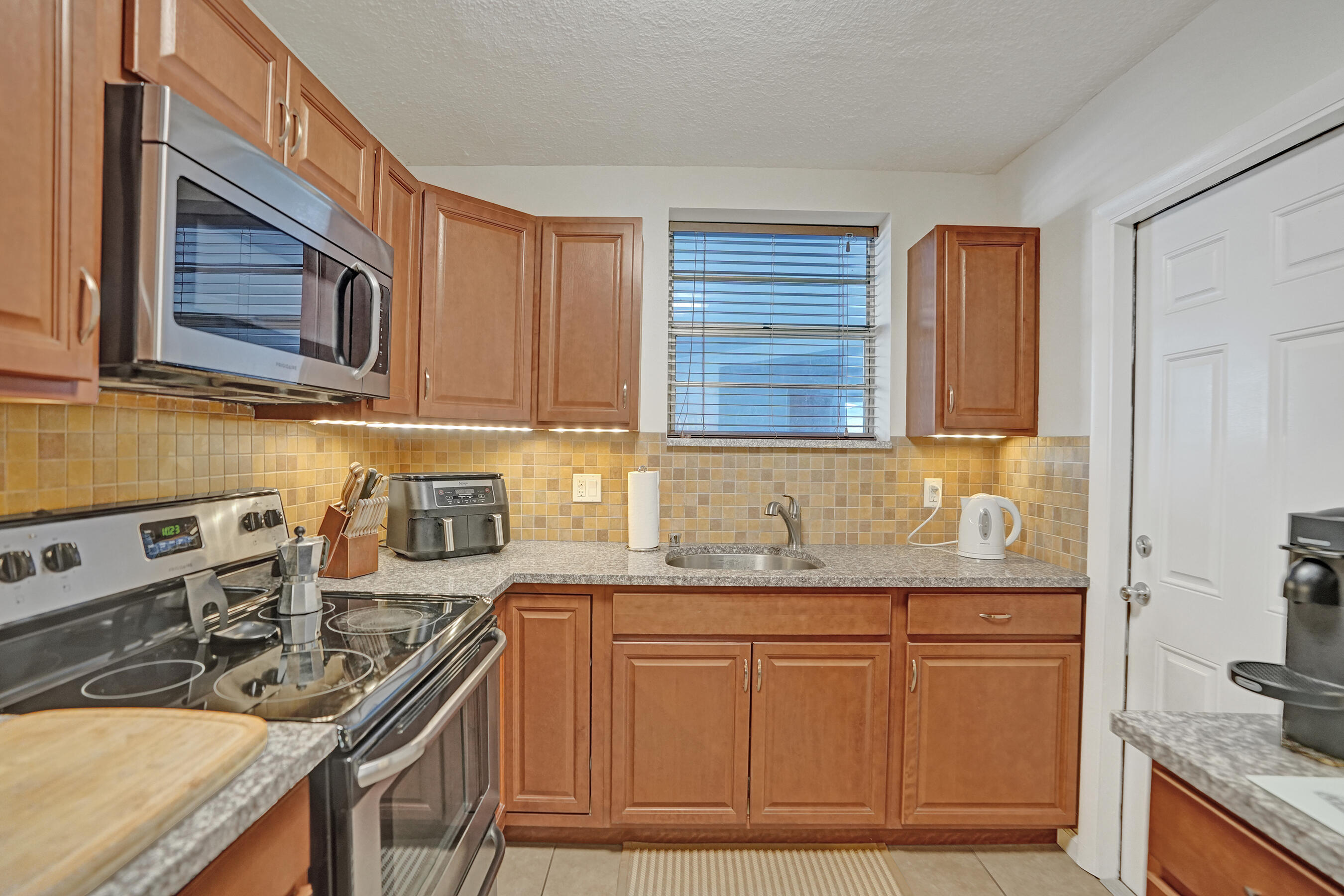 TALLWOOD EAST CONDO - Residential