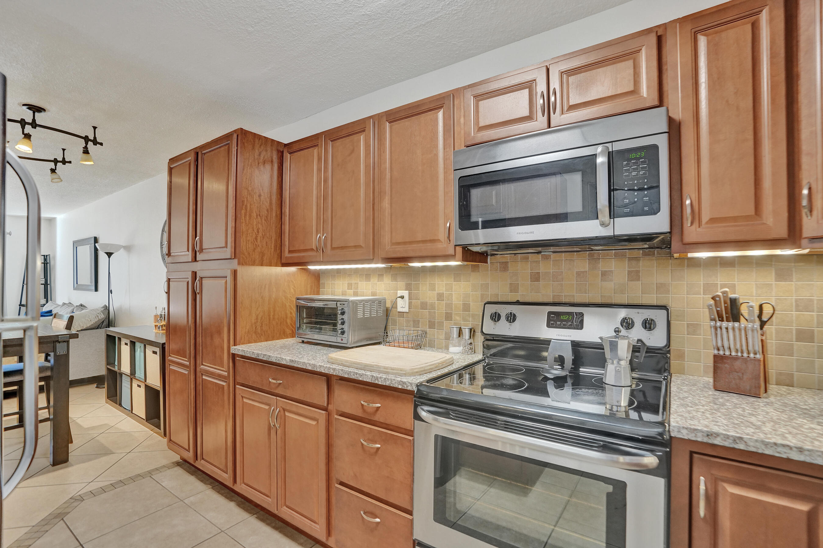 TALLWOOD EAST CONDO - Residential