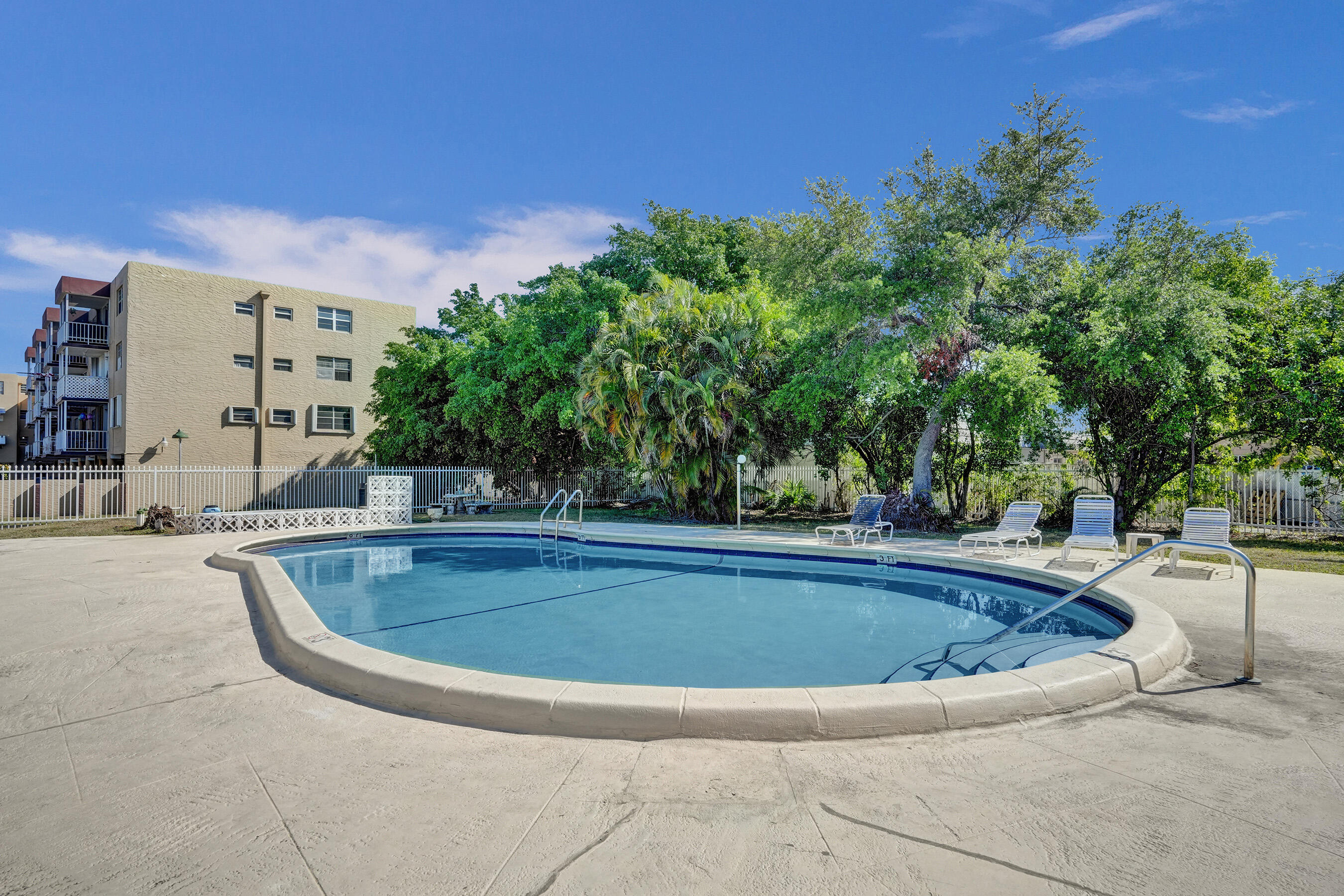TALLWOOD EAST CONDO - Residential