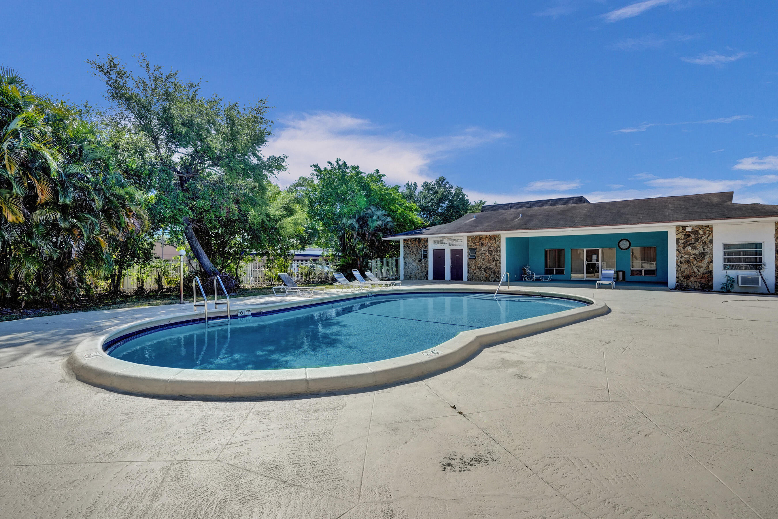 TALLWOOD EAST CONDO - Residential