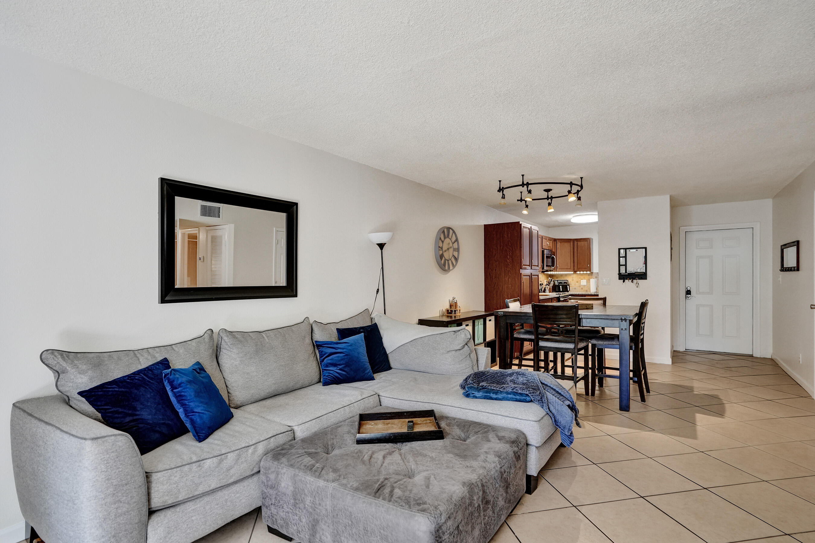 TALLWOOD EAST CONDO - Residential