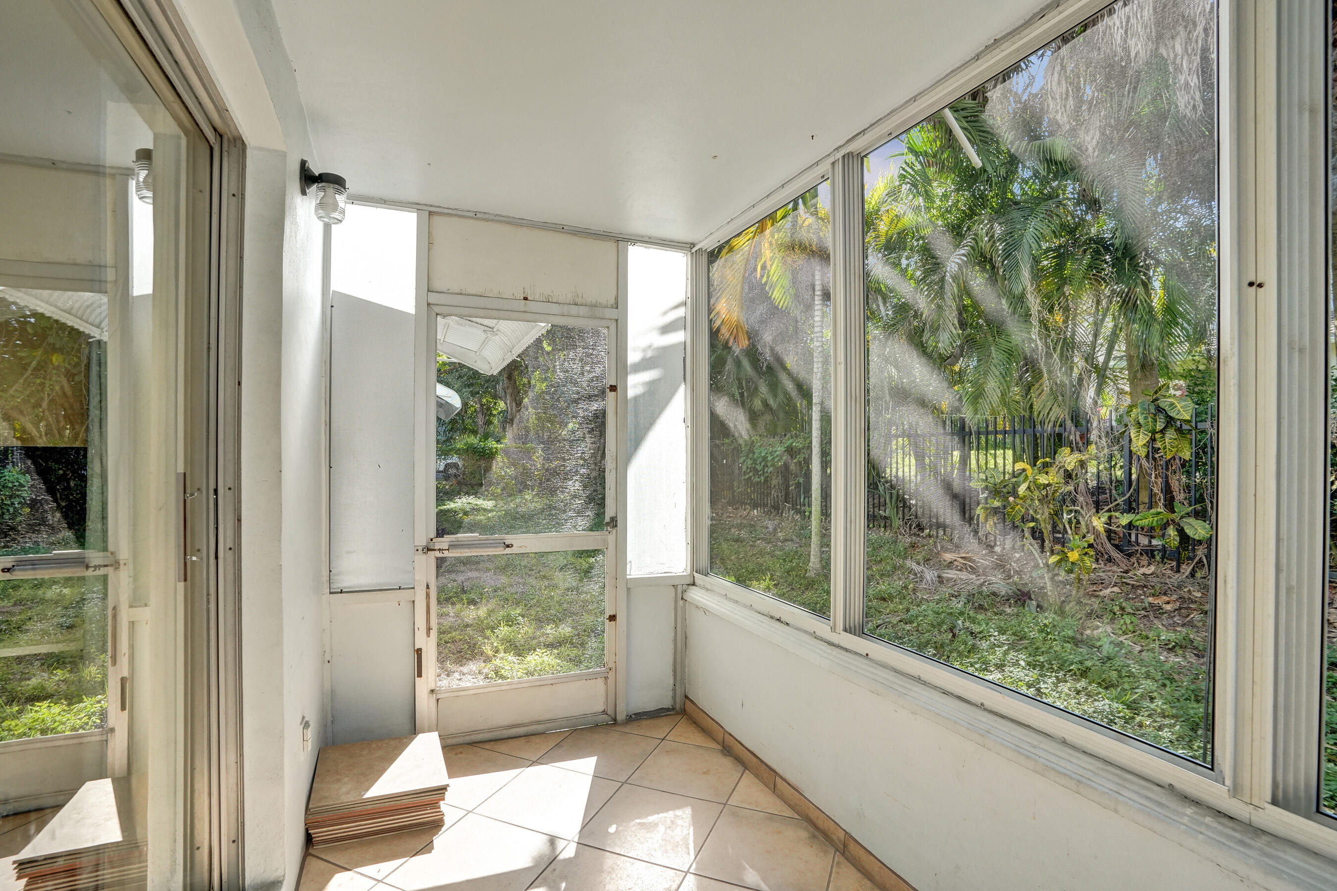 TALLWOOD EAST CONDO - Residential
