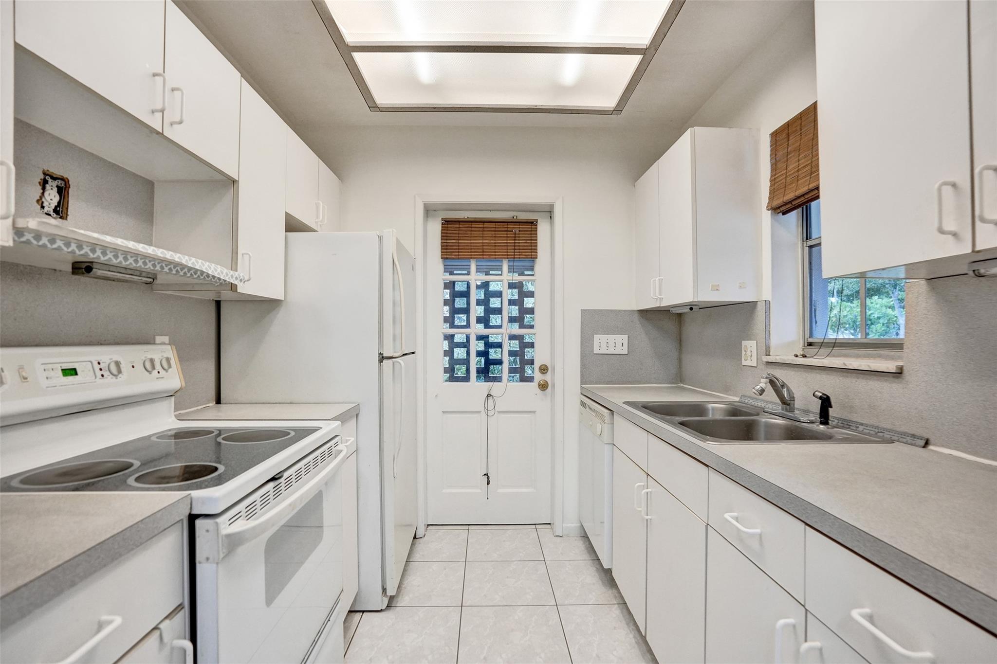 The Thunderbird 64-42 B - Residential