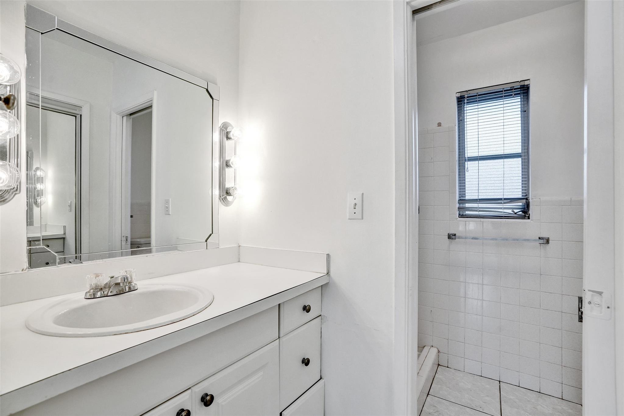 The Thunderbird 64-42 B - Residential