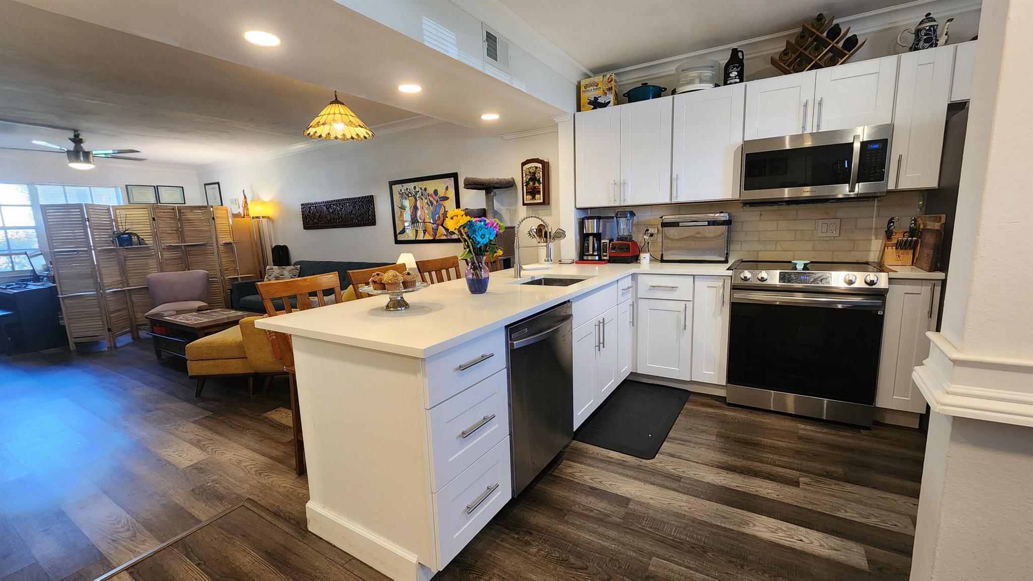 View photos, virtual tours, details... 1700 Dover Road 111-A