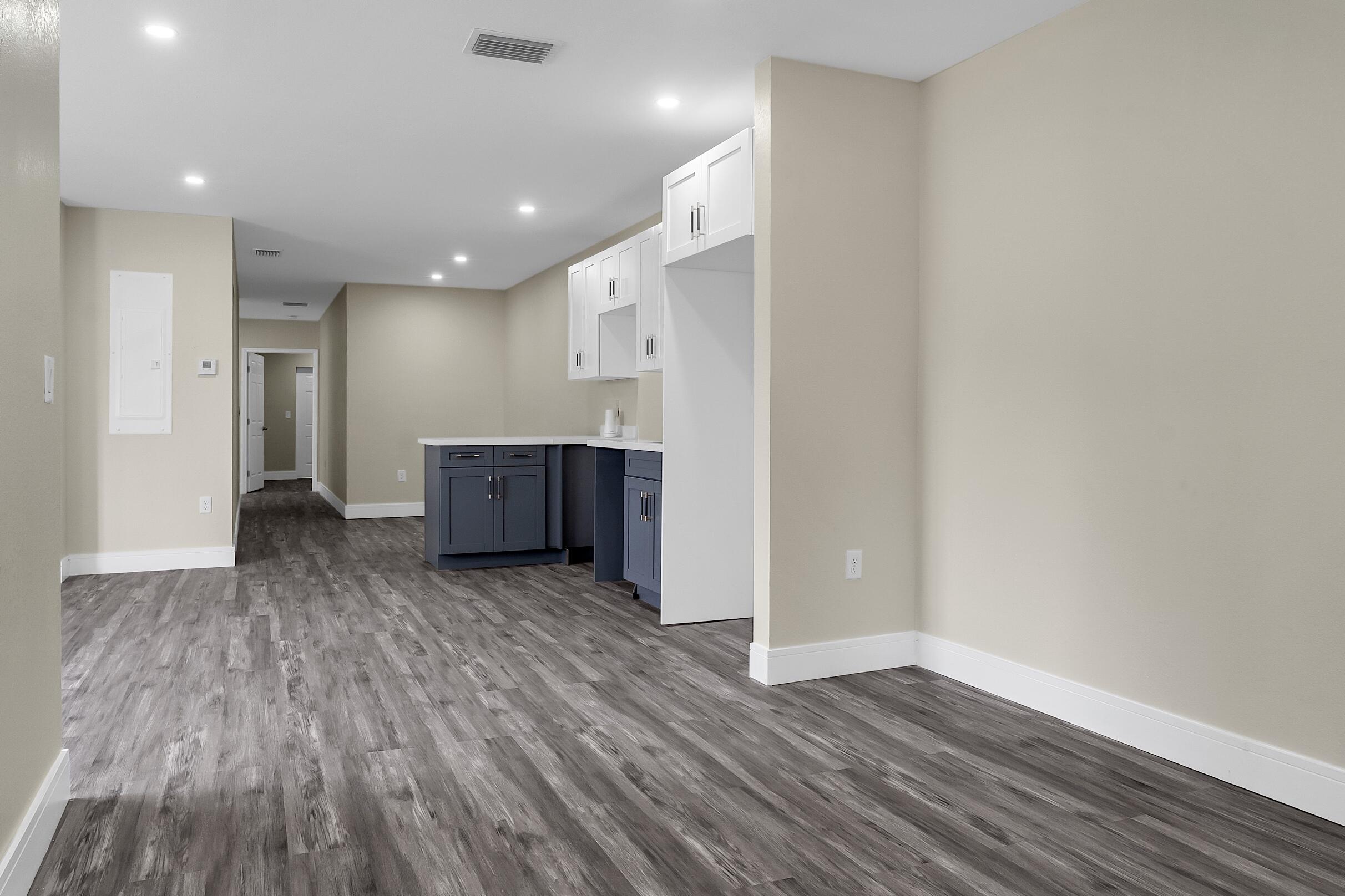 NORTH WEST LAUDERDALE - Residential Income