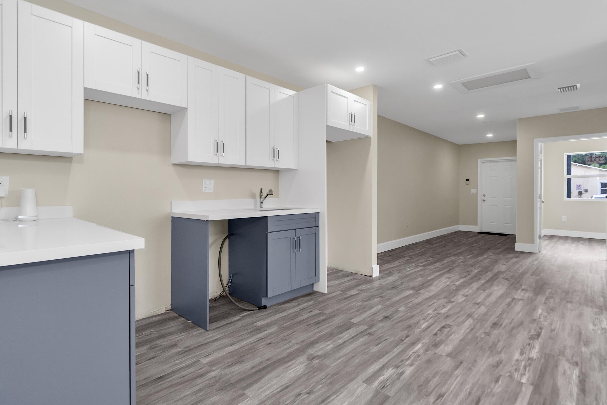 NORTH WEST LAUDERDALE - Residential Income