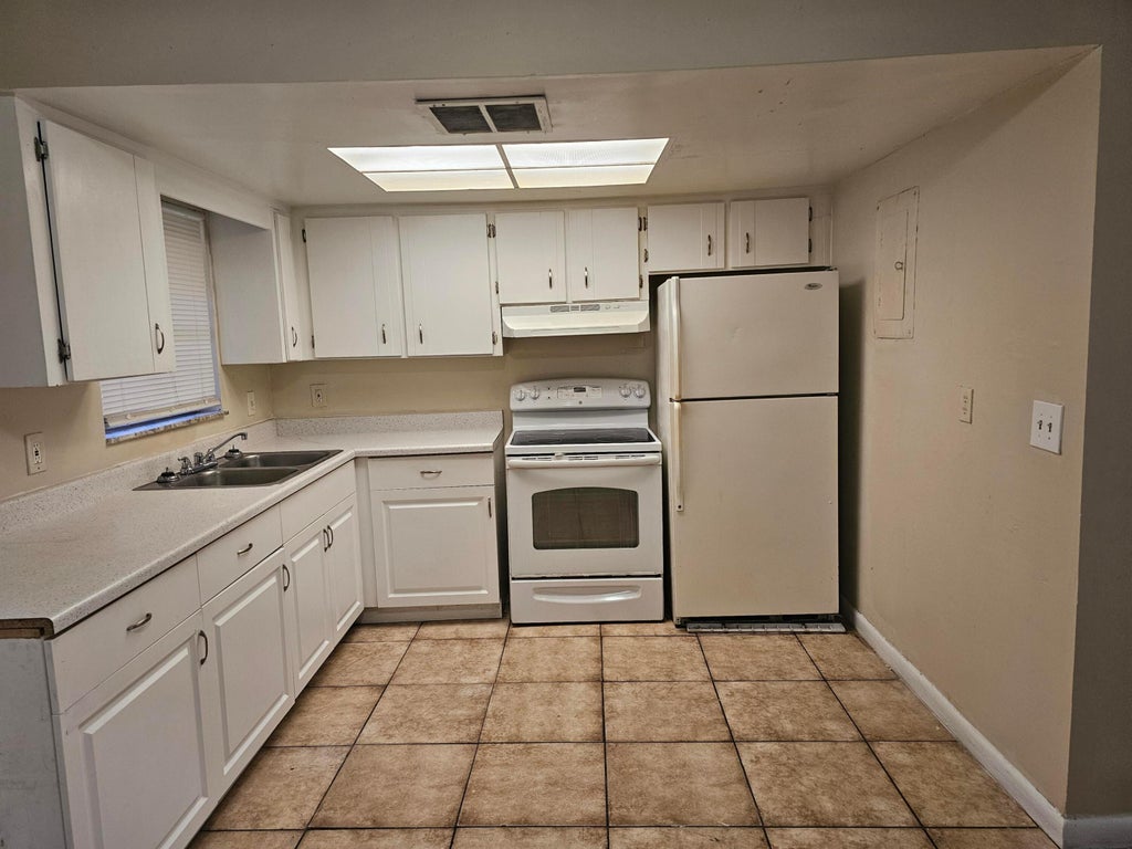 Photo of 2556 NW 52nd Avenue #D19, Lauderhill, FL 33313 (MLS # B26060883)