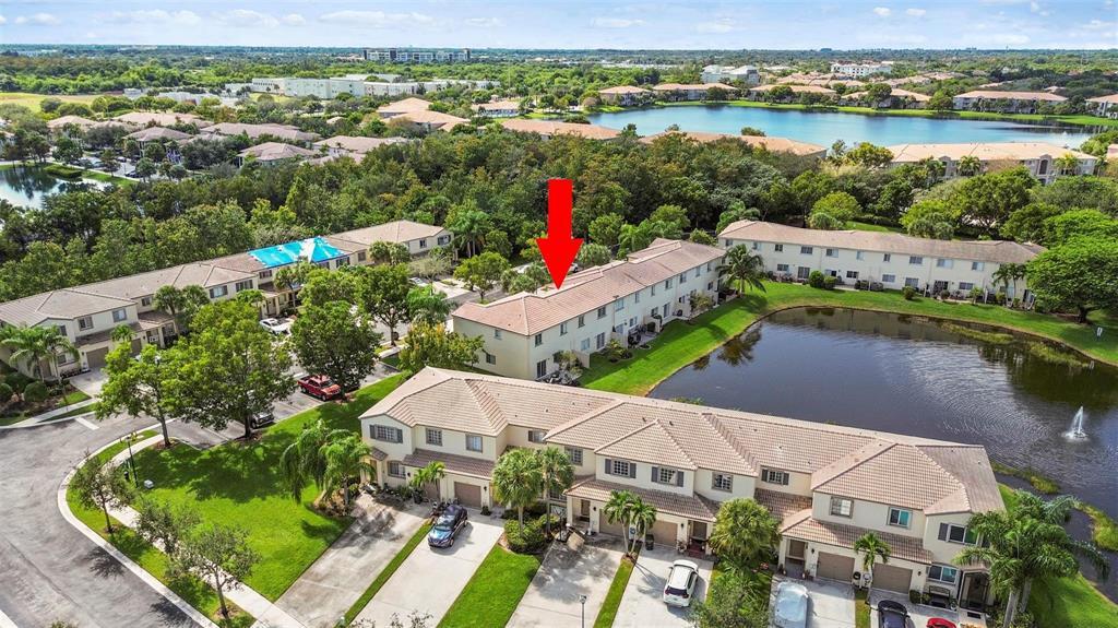 4722 Lago Vista Drive