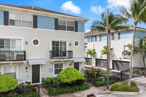 Photo of 334 NW 1st Street, Delray Beach, FL 33444 (MLS # R11135416) Photo of 334 NW 1st Street, Delray Beach, FL 33444 (MLS # R11135416)