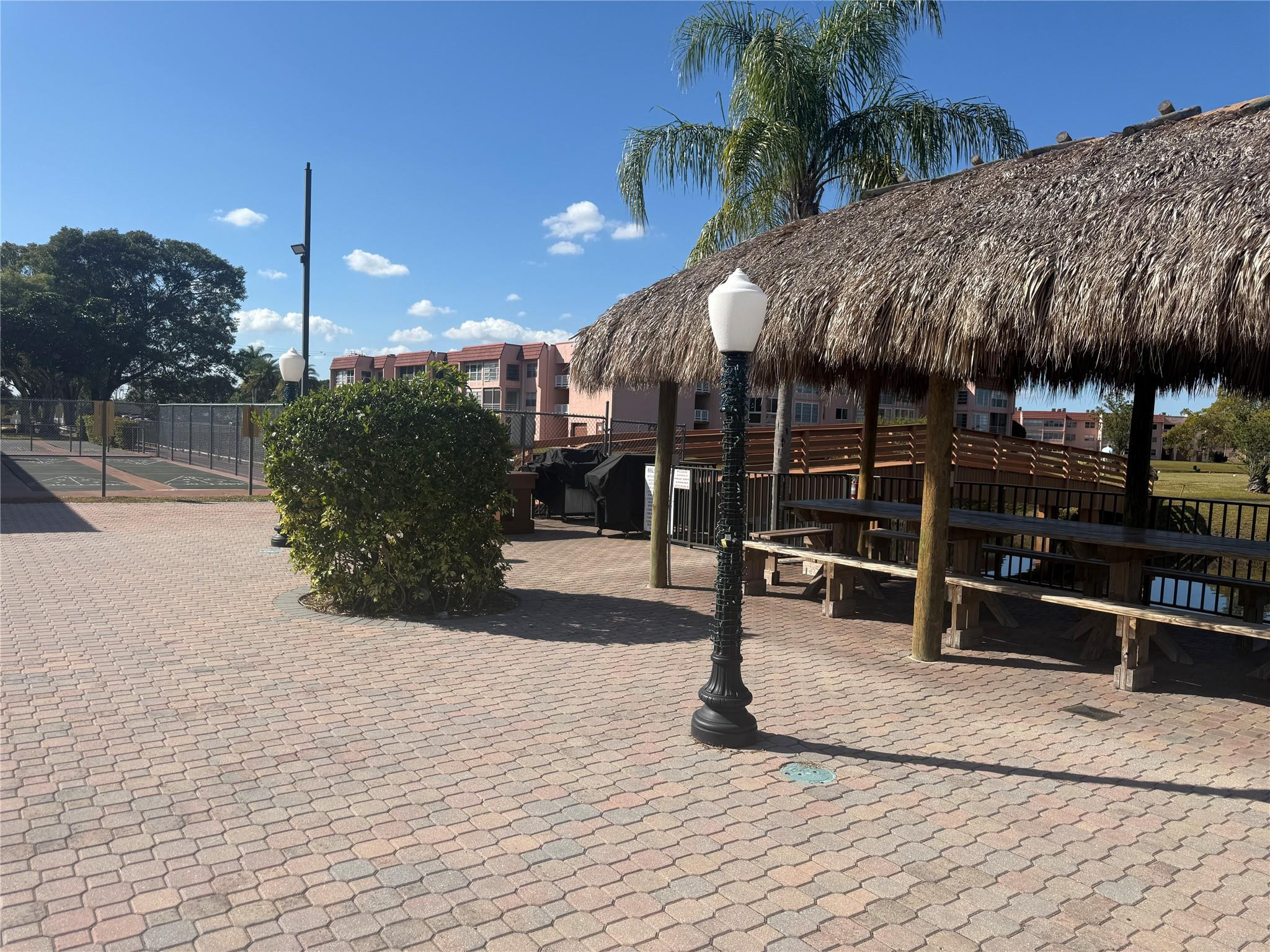 Sunrise Lakes - Residential