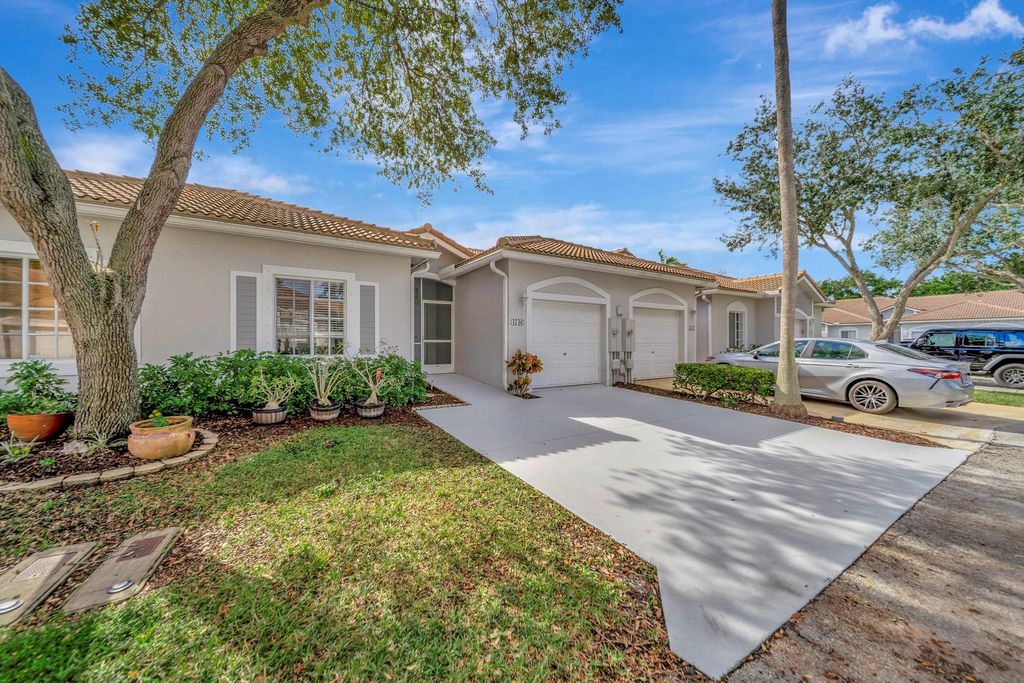 Photo of 4746 SW 12th Pl, Deerfield Beach, FL 33442 (MLS # F10539498)