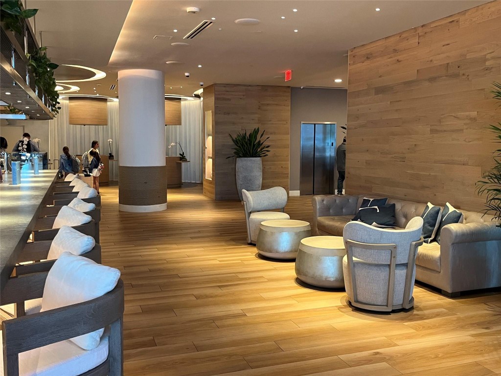 505 N Fort Lauderdale Beach Boulevard 714