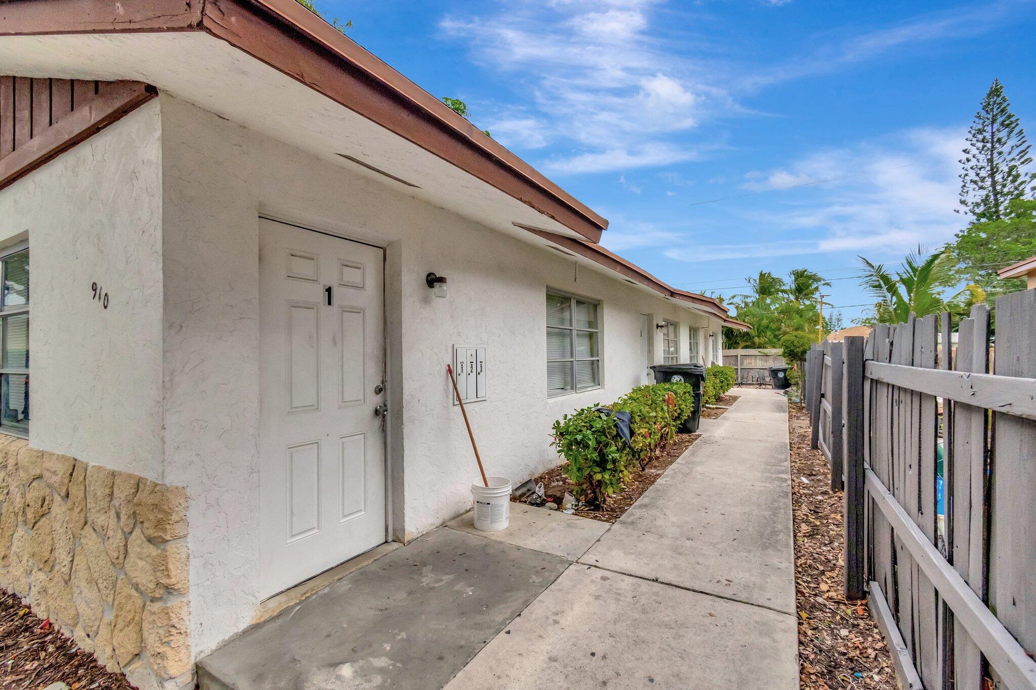 910 S L 1 Street 1 -2 -3