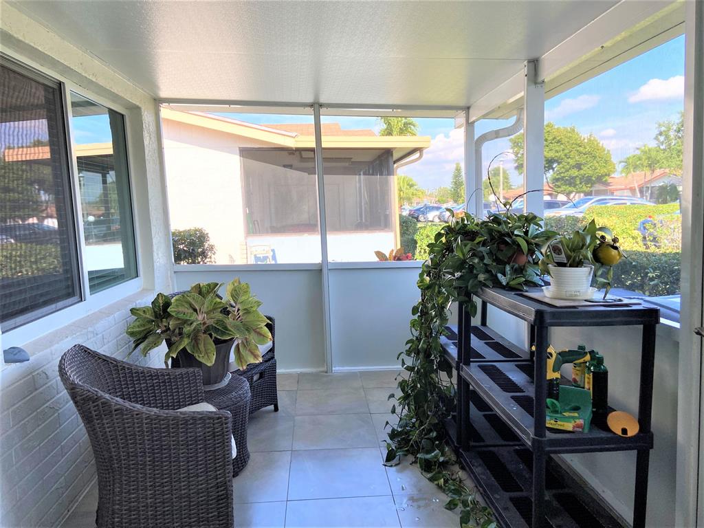 DELRAY VILLAS 1 - Residential