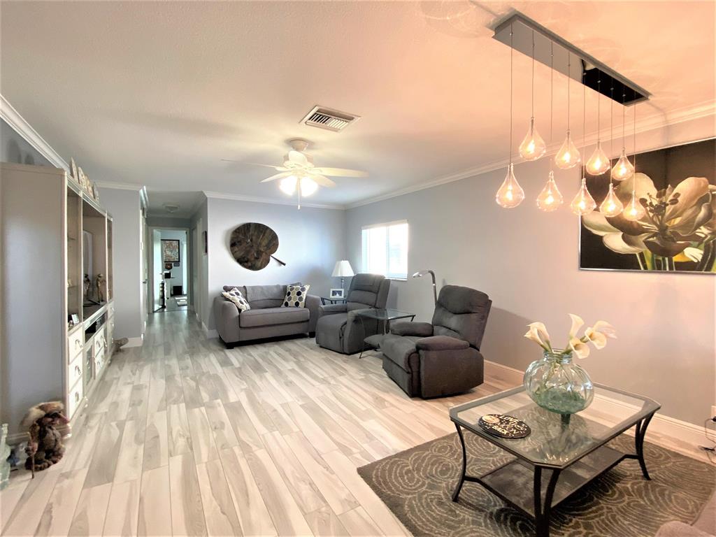 DELRAY VILLAS 1 - Residential