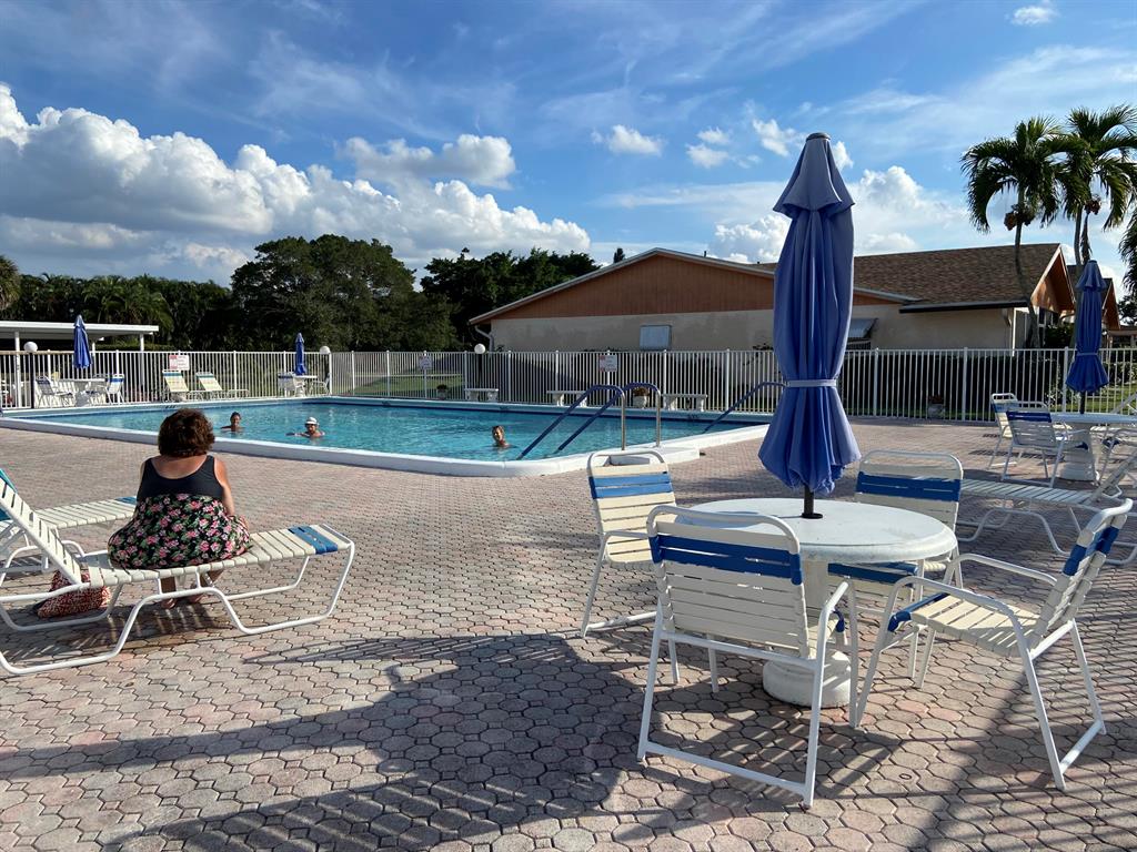 DELRAY VILLAS 1 - Residential