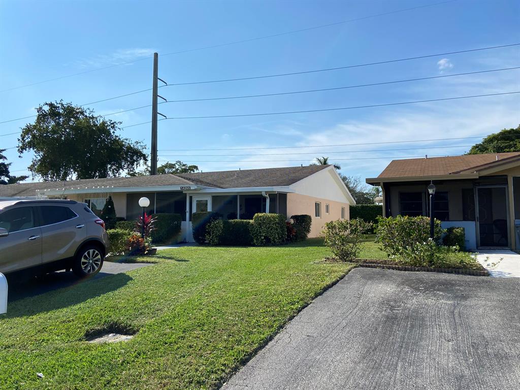 DELRAY VILLAS 1 - Residential