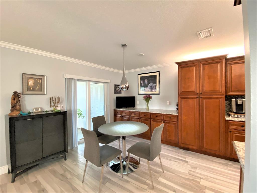 DELRAY VILLAS 1 - Residential