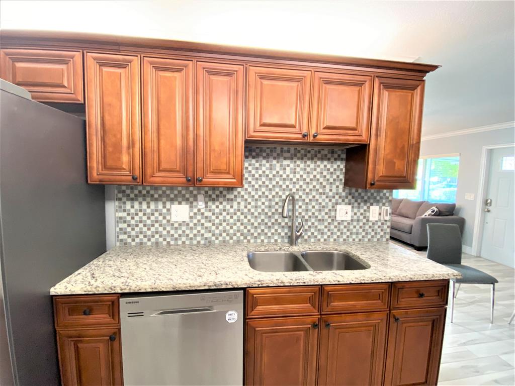 DELRAY VILLAS 1 - Residential