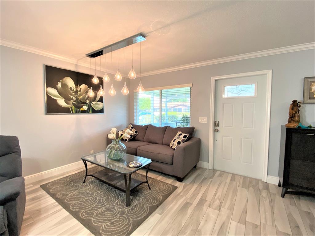 DELRAY VILLAS 1 - Residential