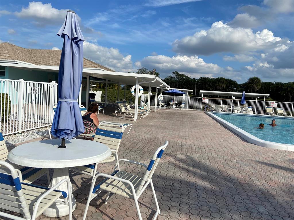 DELRAY VILLAS 1 - Residential