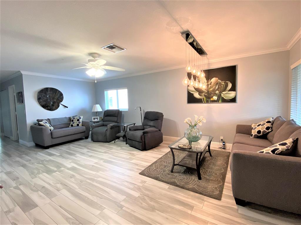 DELRAY VILLAS 1 - Residential