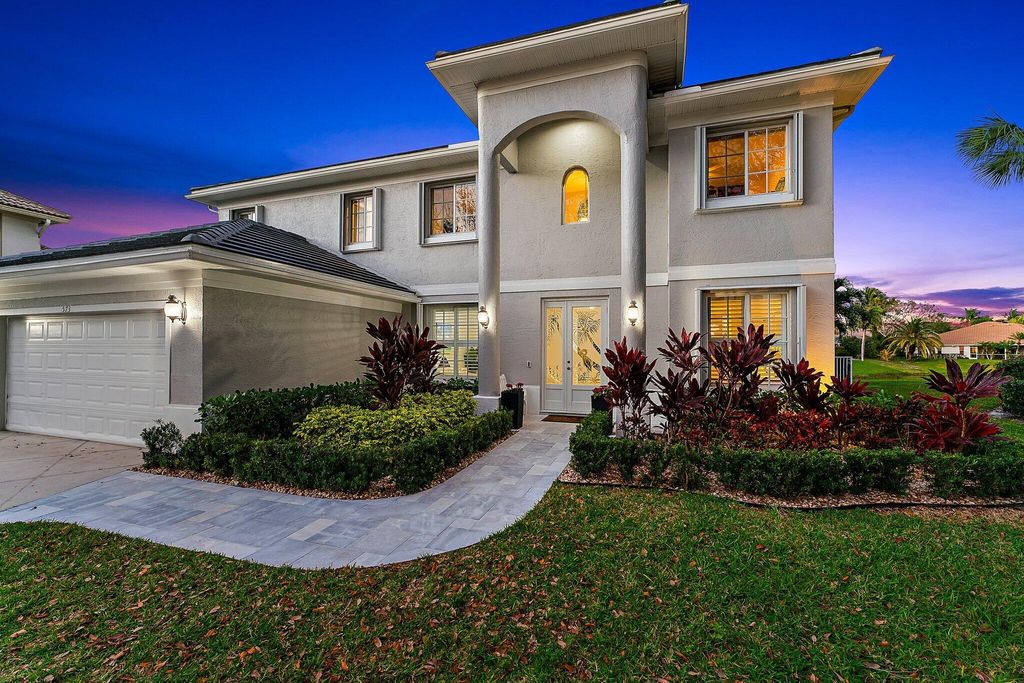 Photo of 573 E Cocoplum Drive E, Jupiter, FL 33458 (MLS # R10961953)