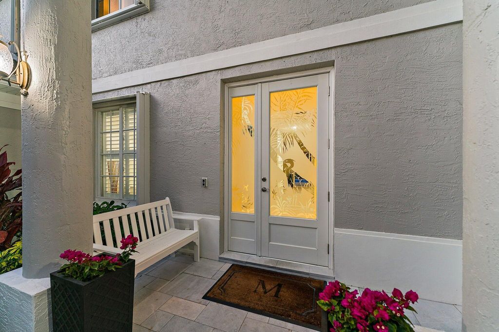 Photo of 573 E Cocoplum Drive E, Jupiter, FL 33458 (MLS # R10961953)