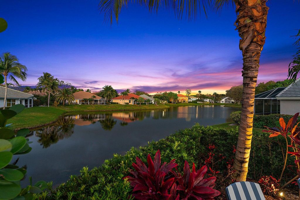 Photo of 573 E Cocoplum Drive E, Jupiter, FL 33458 (MLS # R10961953)