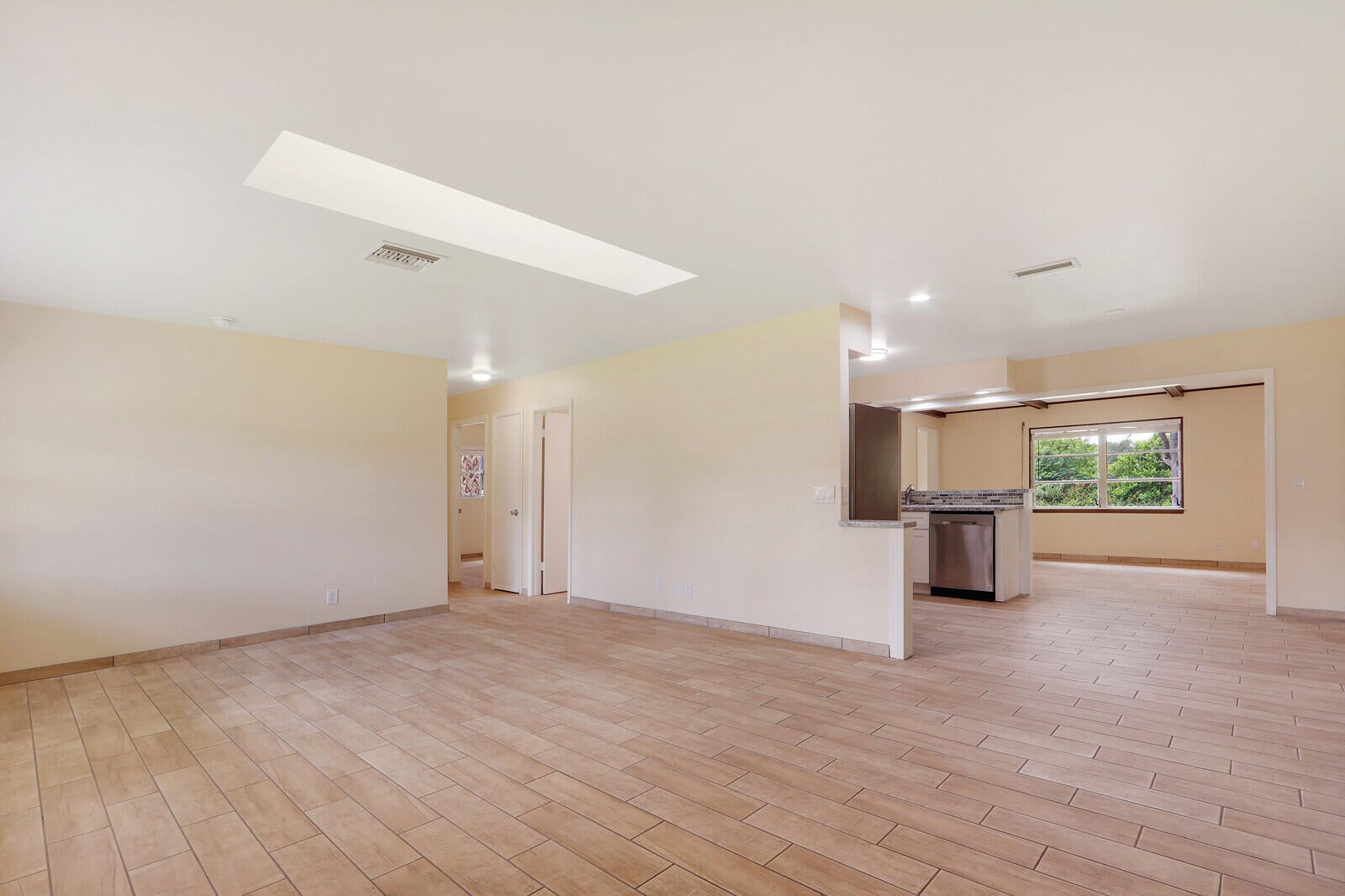 8340 SE CAMELLIA Drive