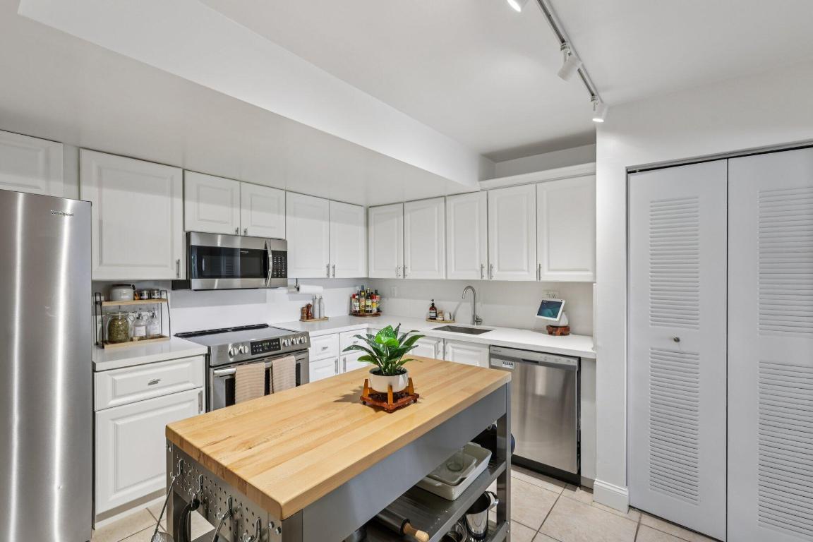 BELASERA AT PINE ISLAND - Residential