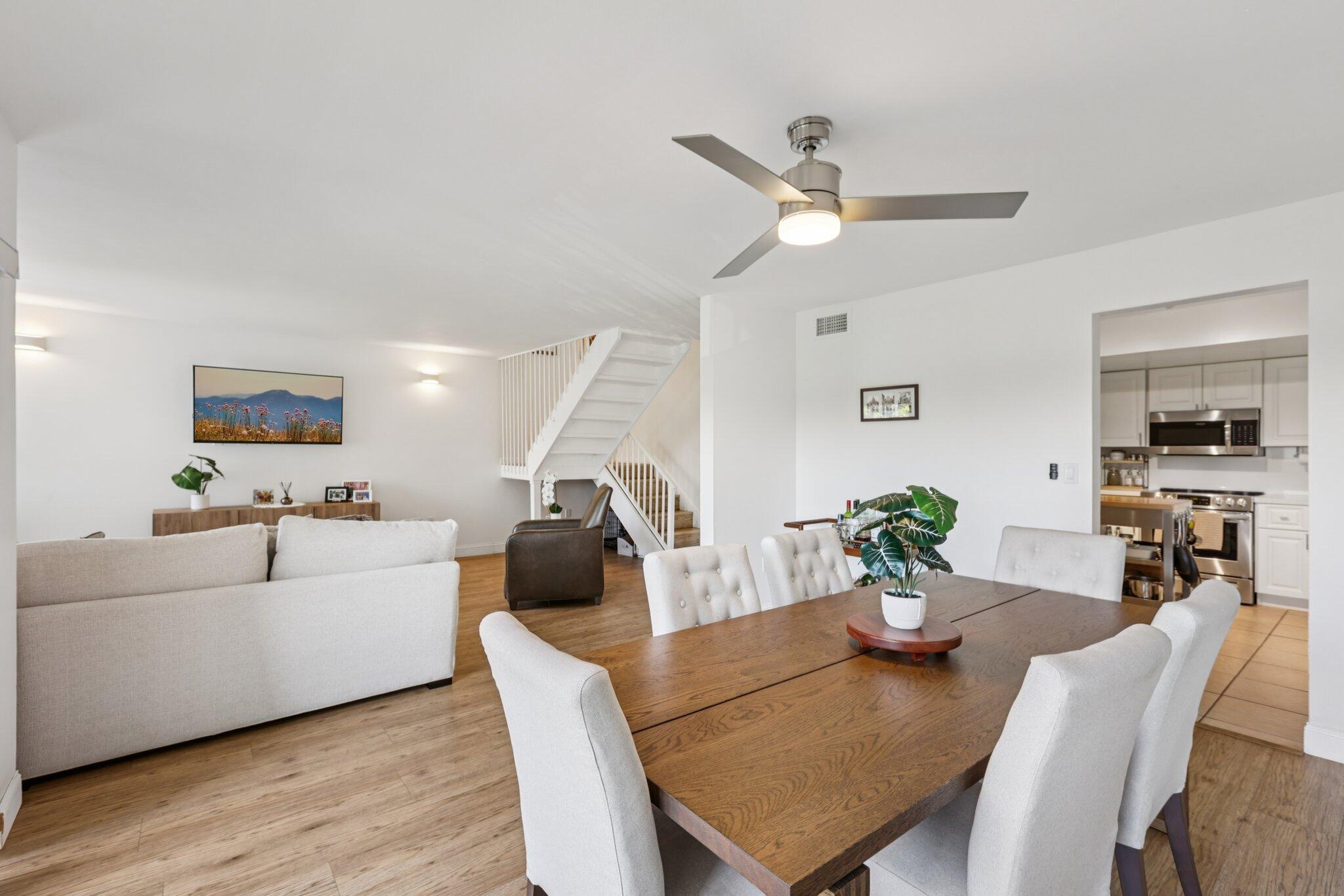721 N Pine Island 406
