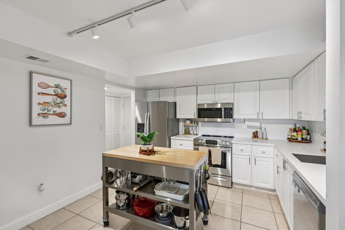 BELASERA AT PINE ISLAND - Residential