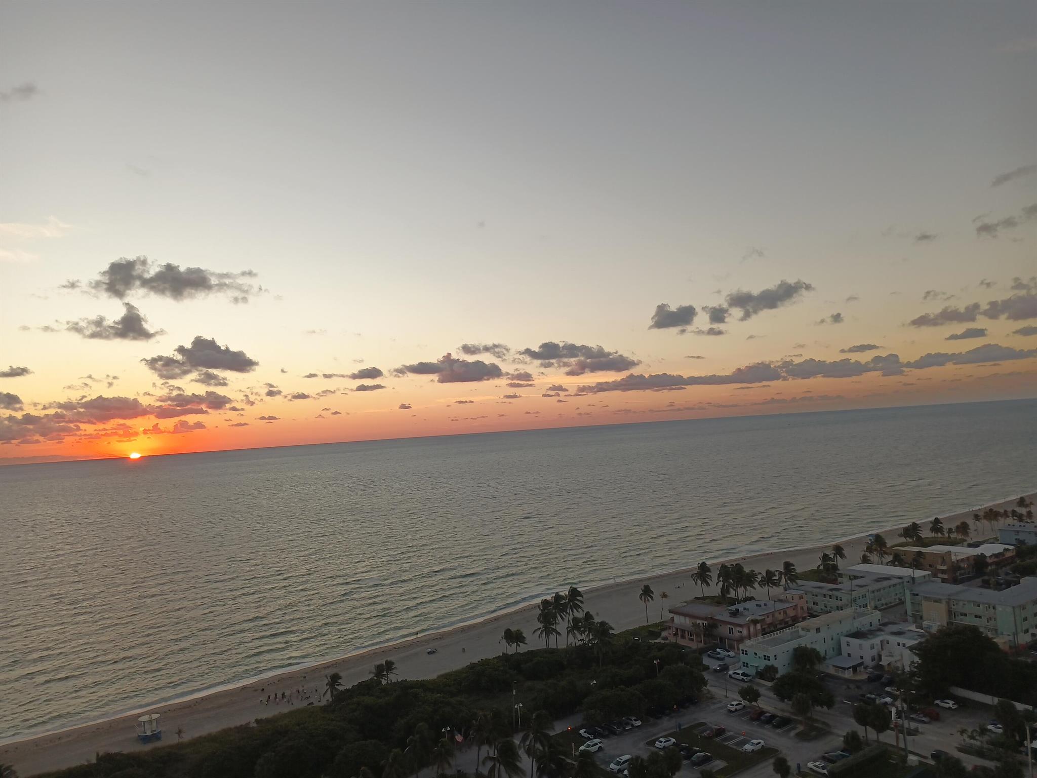 SUMMIT CONDO - Residential