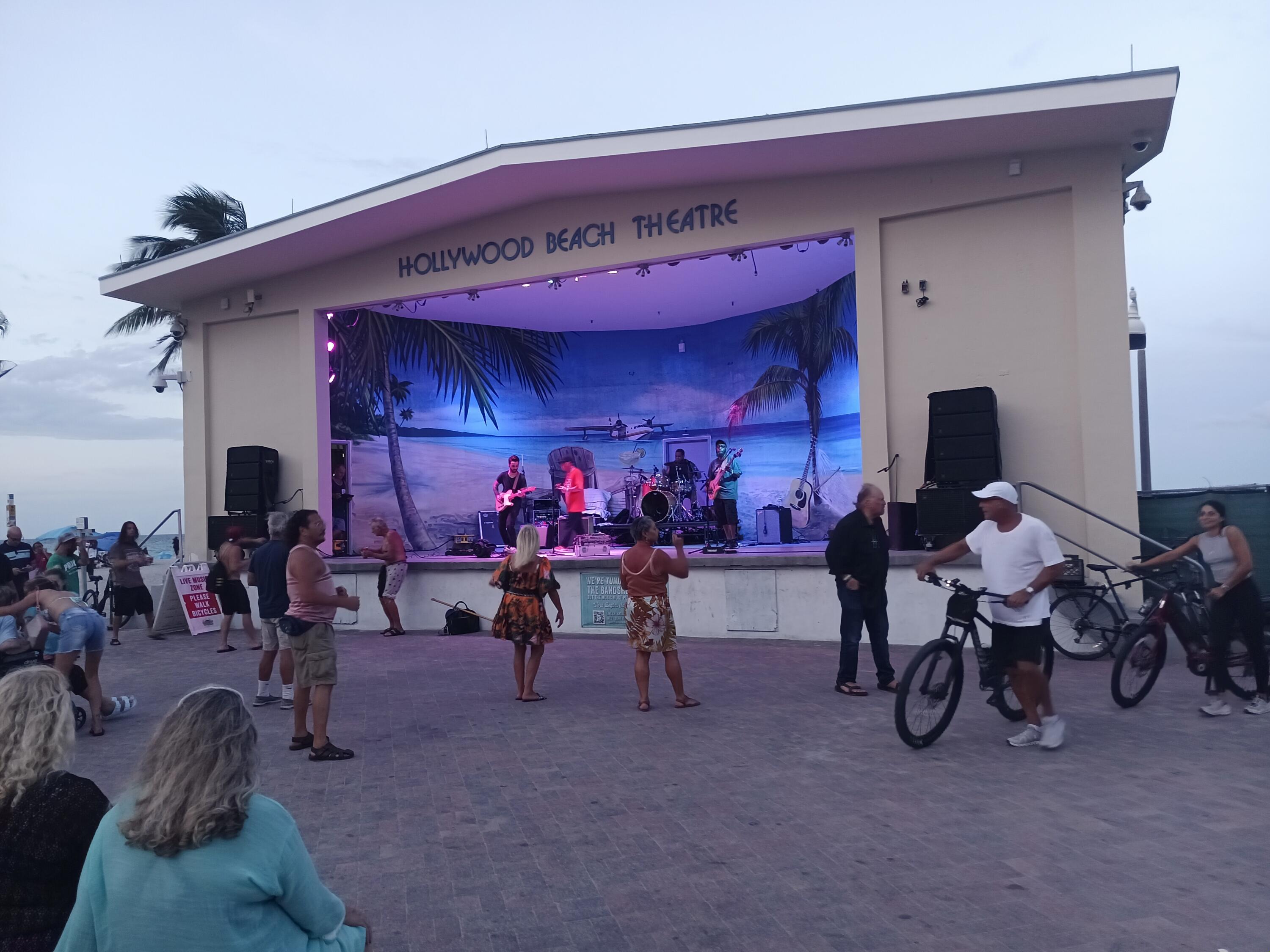 SUMMIT CONDO - Residential