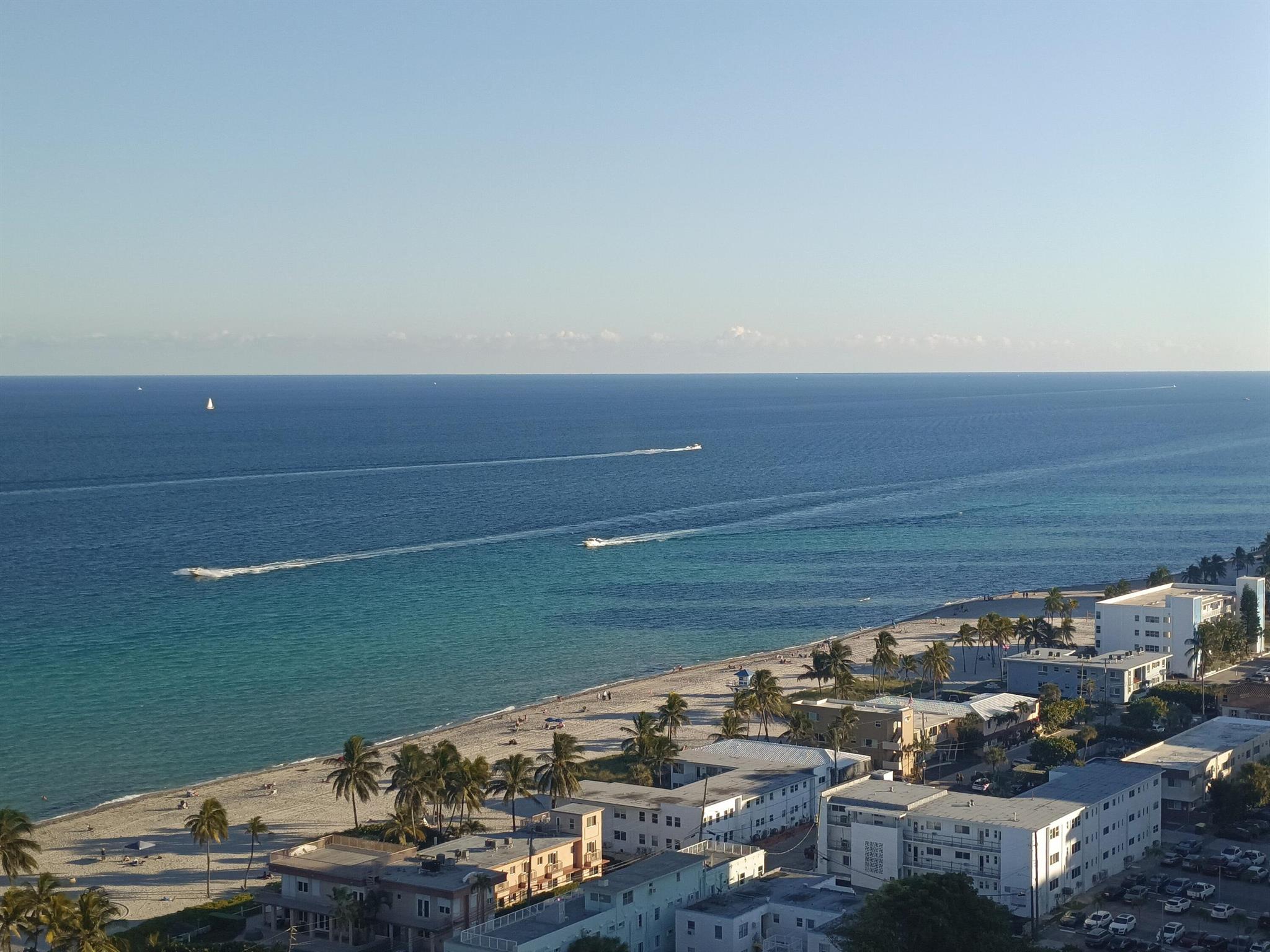 1201 S Ocean Drive 2512s, Hollywood, FL, 33019/$950,000 4 1201 S Ocean Drive 2512s