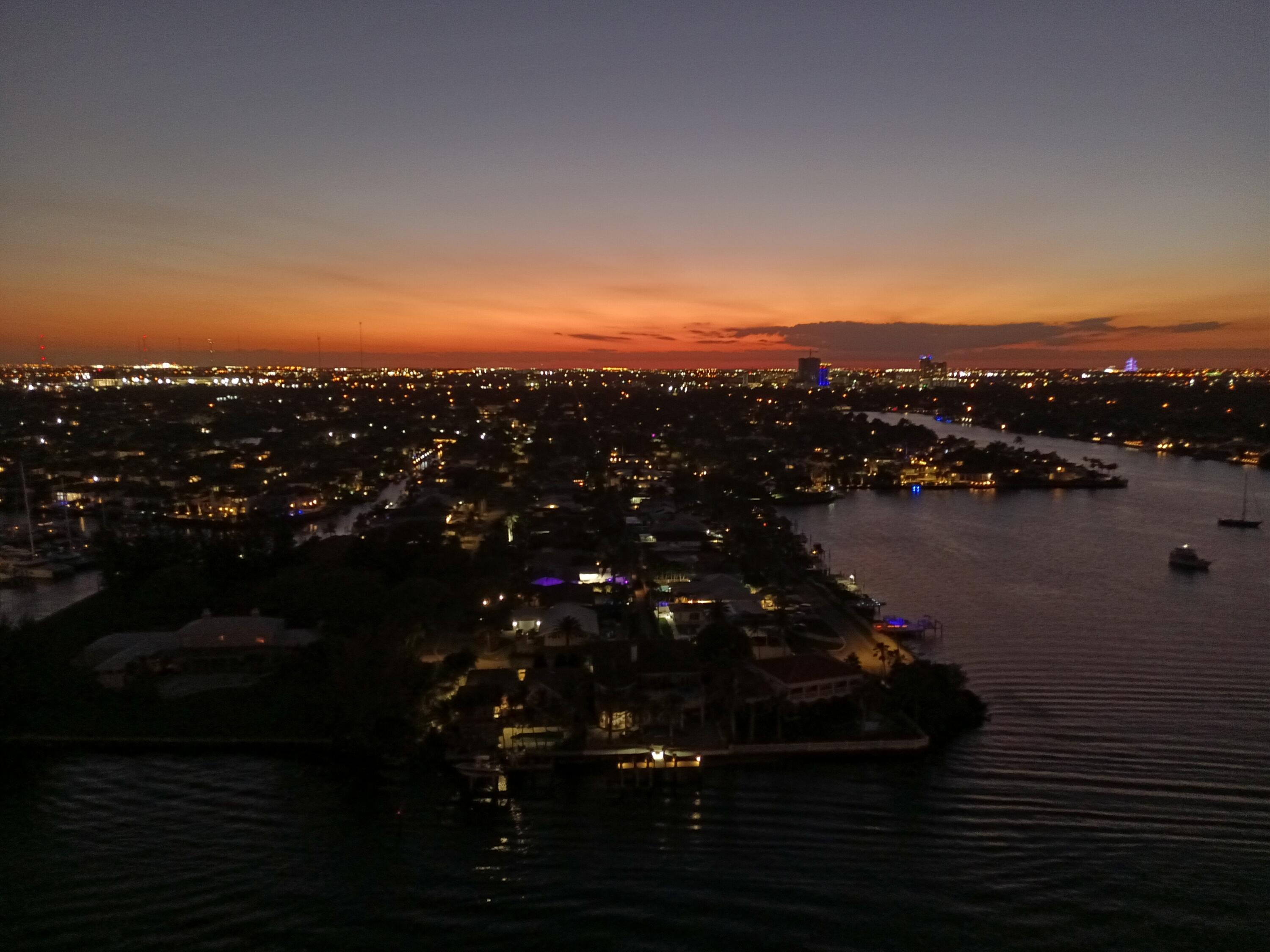 SUMMIT CONDO - Residential