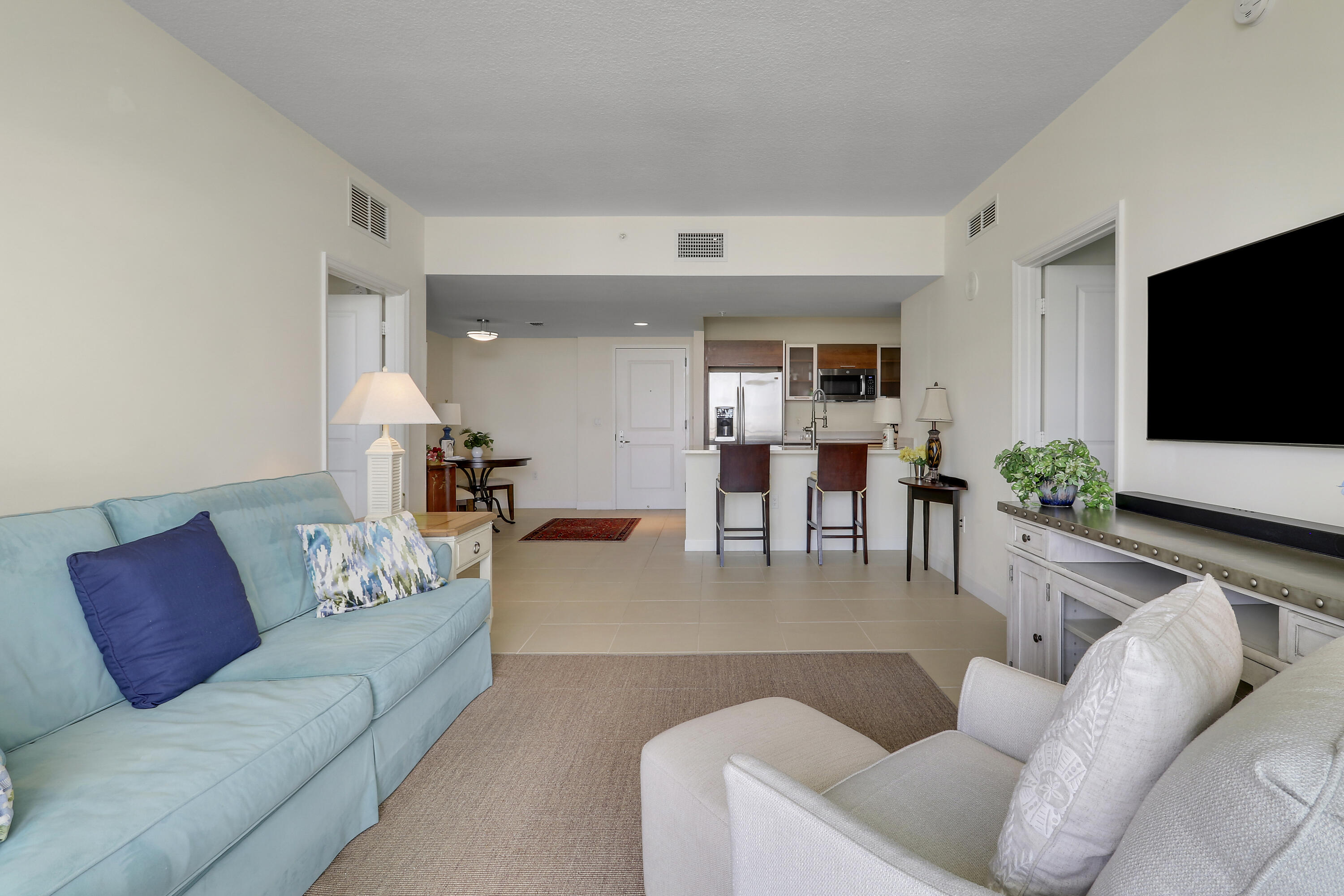 480 Hibiscus Street 821