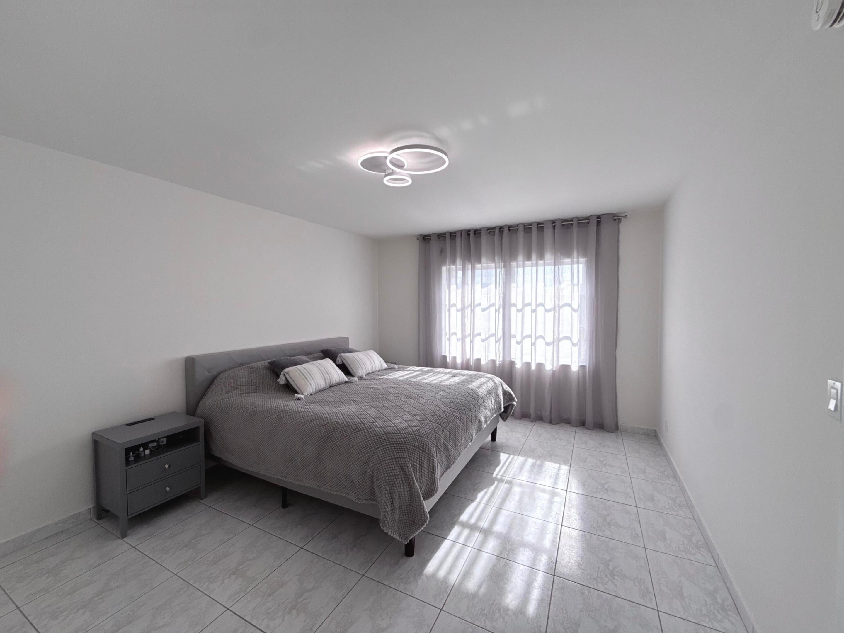 200 DIPLOMAT Parkway 520
