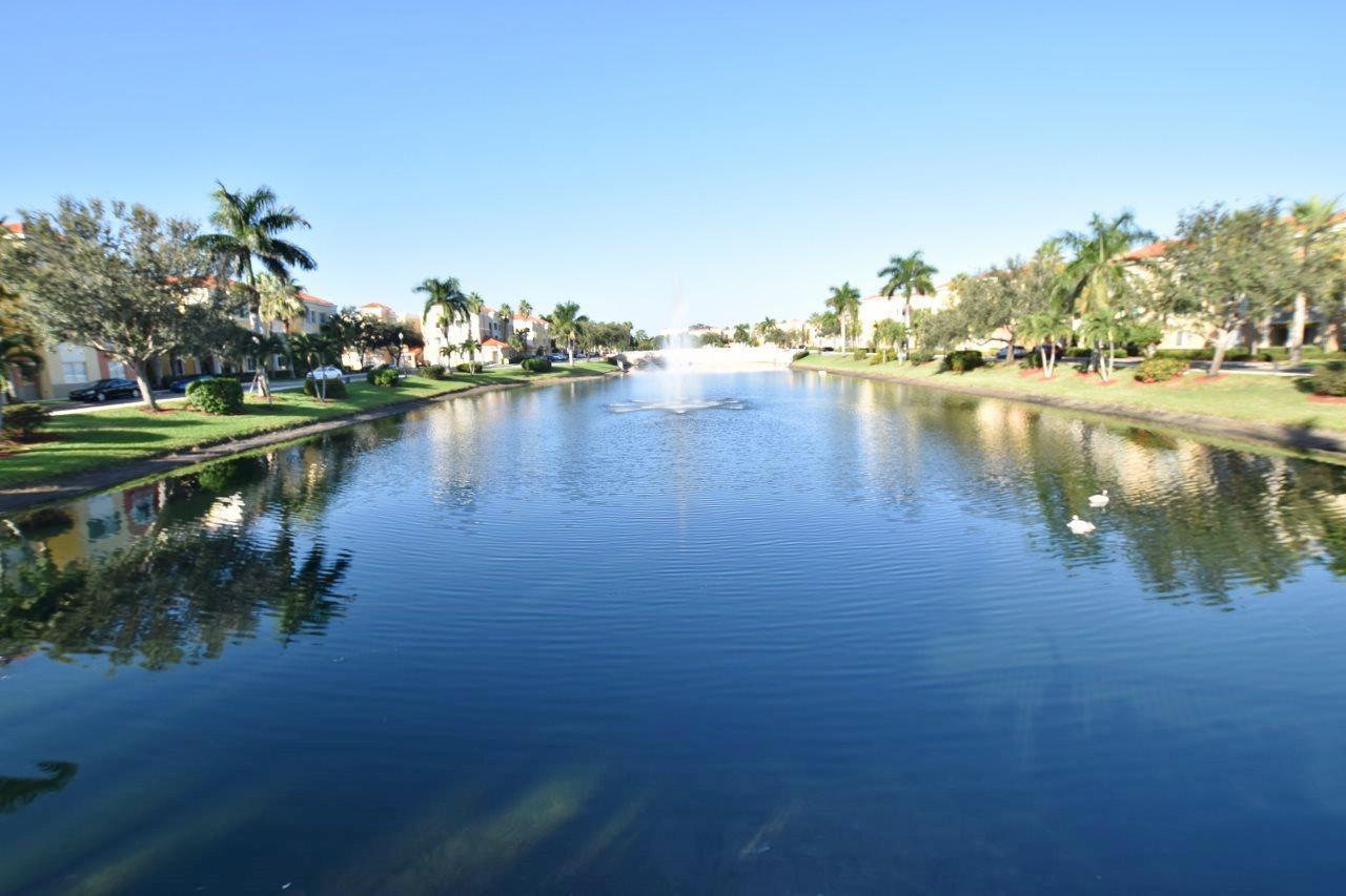 RESIDENCES AT LEGACY PLAC - Residential Lease