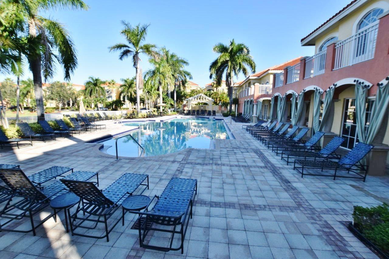 RESIDENCES AT LEGACY PLAC - Residential Lease