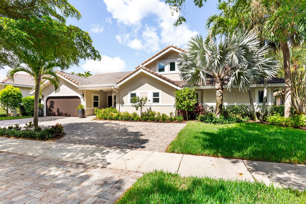 Photo of 915 Parkside Circle N, Boca Raton, FL 33486 (MLS # R11016224)